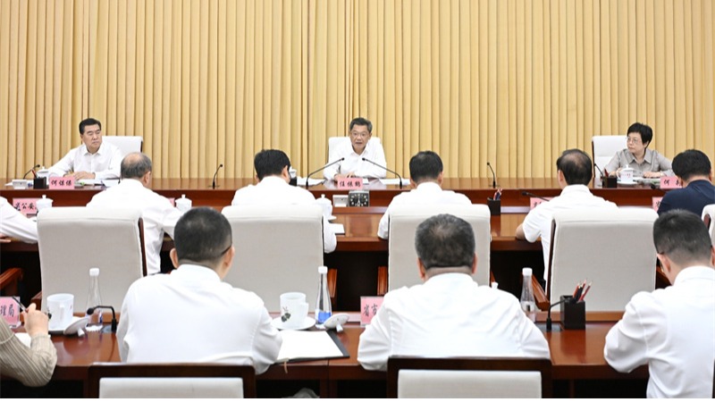 任振鹤在全省府院联席会议上强调全面提升府院联动质效 以高水平法治护航高质量发展