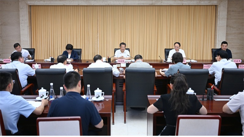 任振鹤主持召开省长办公会议安排部署高质高效推进2026年10件为民实事工作